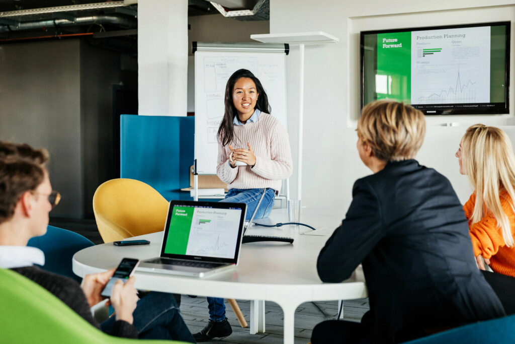 Wireless presenting from laptop during a meeting